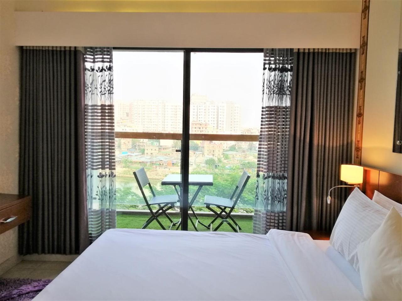 Coventina Lake Suites Dhaka Exterior foto