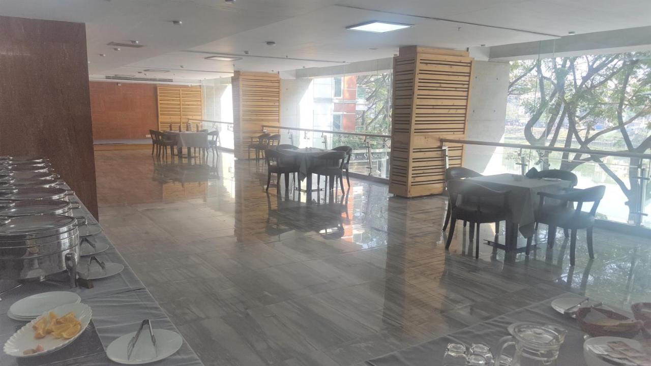 Coventina Lake Suites Dhaka Exterior foto