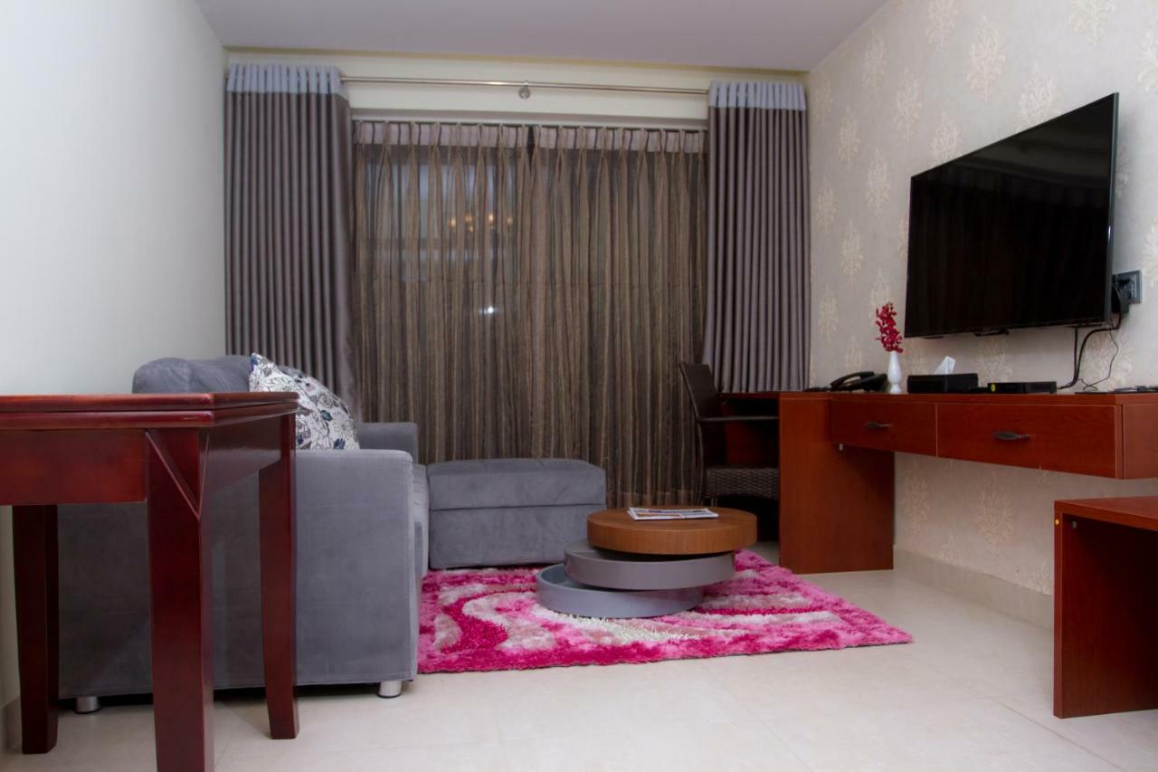 Coventina Lake Suites Dhaka Exterior foto