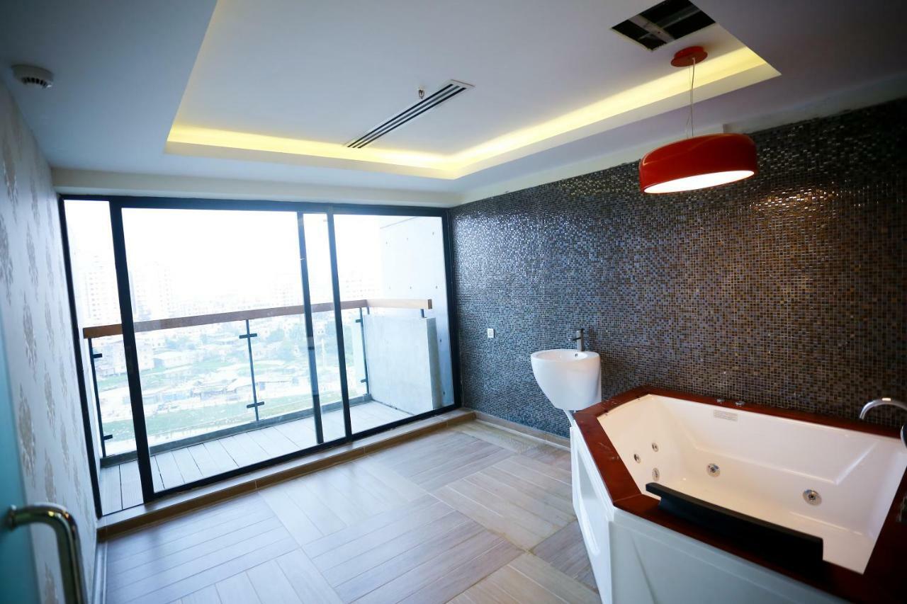 Coventina Lake Suites Dhaka Exterior foto